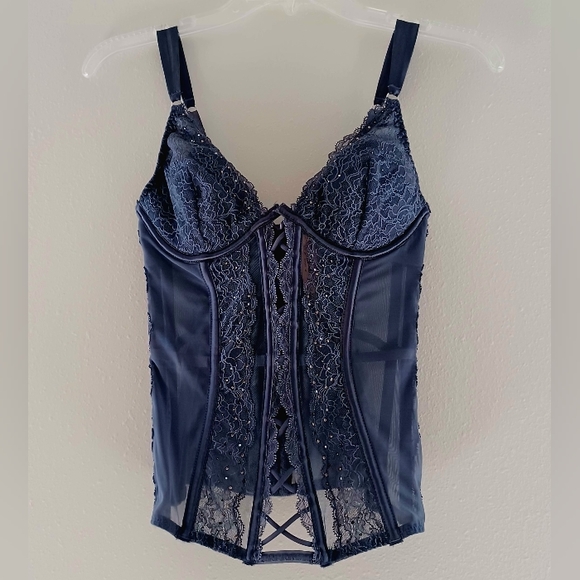 NWT Victoria's Secret Fearless Criscross Front Crystal Gray Corset Busti… - Picture 4 of 16